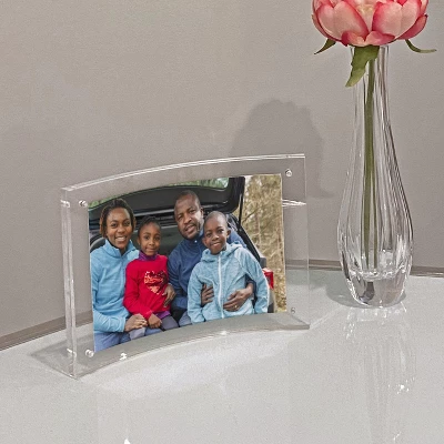 Azar Displays Curved Magnetic Acrylic Photo Frame 7"W X 5"H 6 Azar Displays Curved Magnetic Acrylic Photo Frame 7"W X 5"H - Image 4