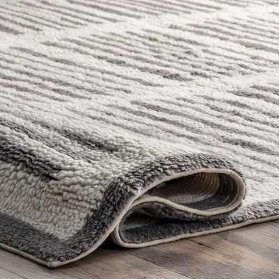 NuLOOM Tayshia Machine Washable Wool Modern Striped Area Rug 5 NuLOOM Tayshia Machine Washable Wool Modern Striped Area Rug - Image 3
