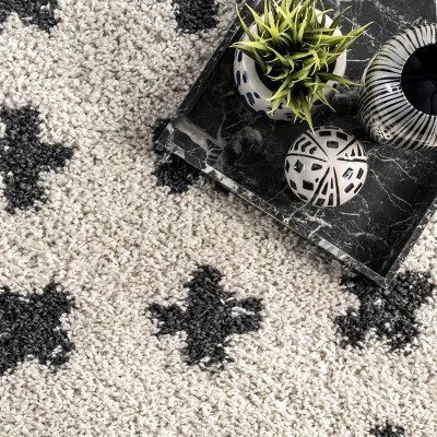 NuLOOM Fatima Cross Cozy Shag Tassel Area Rug 7 NuLOOM Fatima Cross Cozy Shag Tassel Area Rug - Image 5