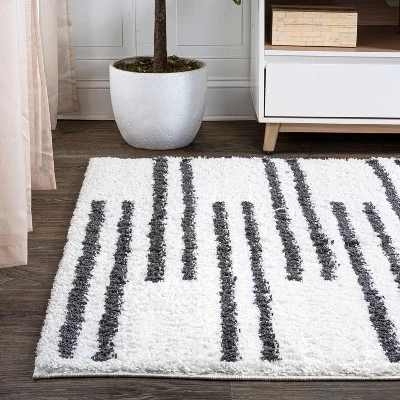 Petra Stripe Geometric Shag Area Rug - JONATHAN Y 5 Petra Stripe Geometric Shag Area Rug - JONATHAN Y - Image 3