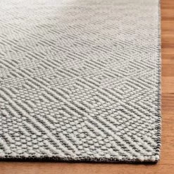 Maryjane Geometric Area Rug - Safavieh