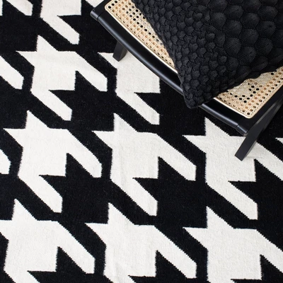 Madaket Dhurrie Rug - Safavieh 5 Madaket Dhurrie Rug - Safavieh - Image 3